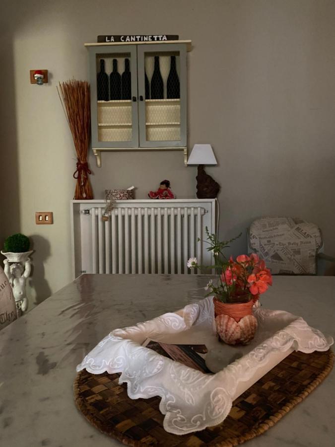 Ancora Bilocale Villa Marina di Massa Eksteriør bilde