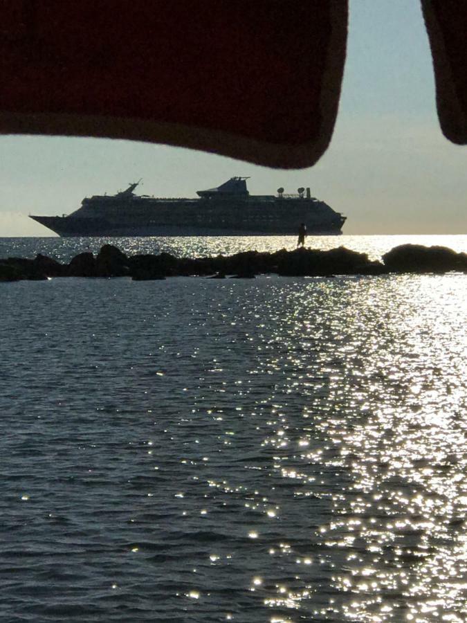 Ancora Bilocale Villa Marina di Massa Eksteriør bilde